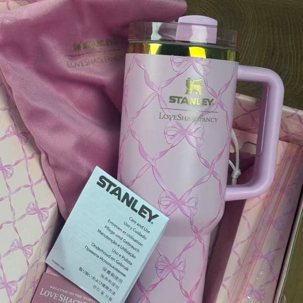 Stanley x LoveShackFancy | Pink Bow Floral Quencher Tumbler – 40 oz | Limited Edition