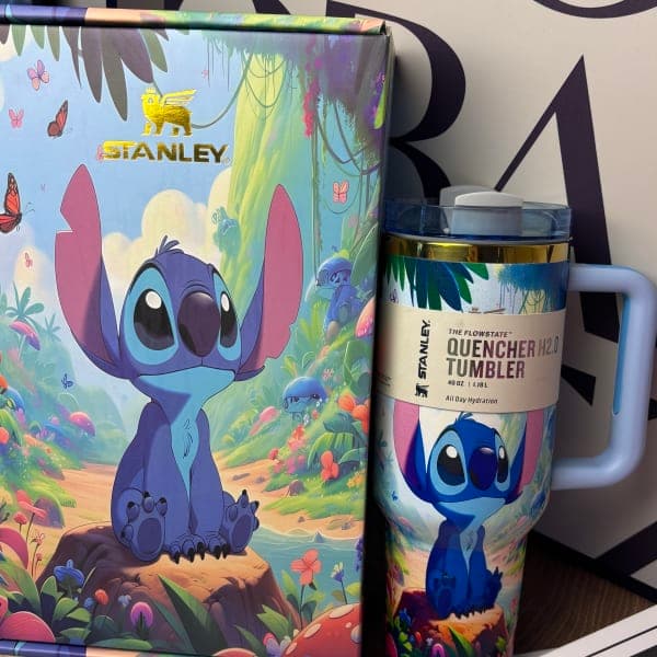 Stanley x Disney Stitch | The FlowState™ Quencher H2.0 Tumbler – 40 oz | Limited Edition