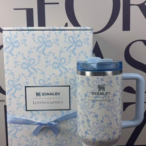 Stanley x LoveShackFancy | Blue Toile Floral Quencher Tumbler – 40 oz | Limited Edition