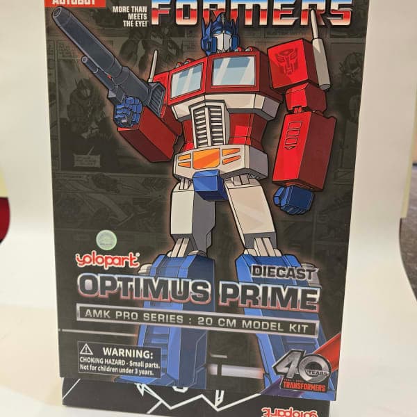 Transformers G1 Optimus Prime Preassembled Model
