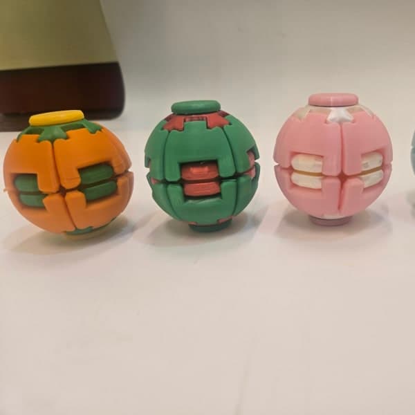 Press-to-Spin Mechanical Fidget Ball